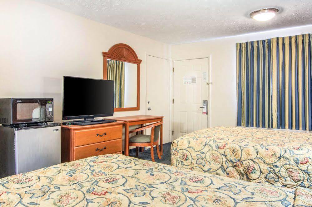 Rodeway 2* Farmington